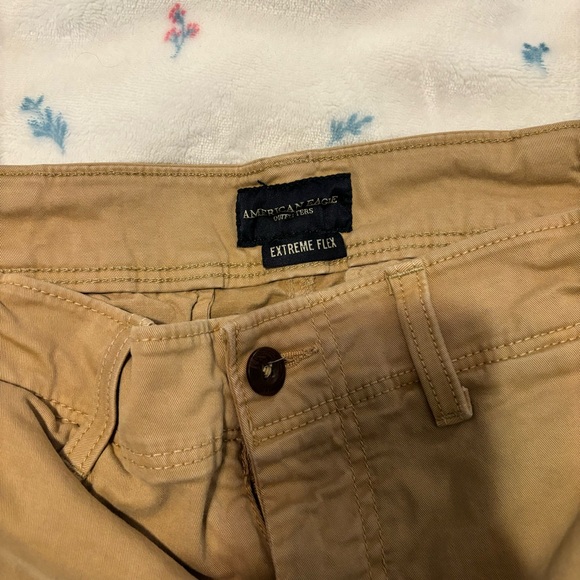 AE Khakis 🥐 - Picture 3 of 6